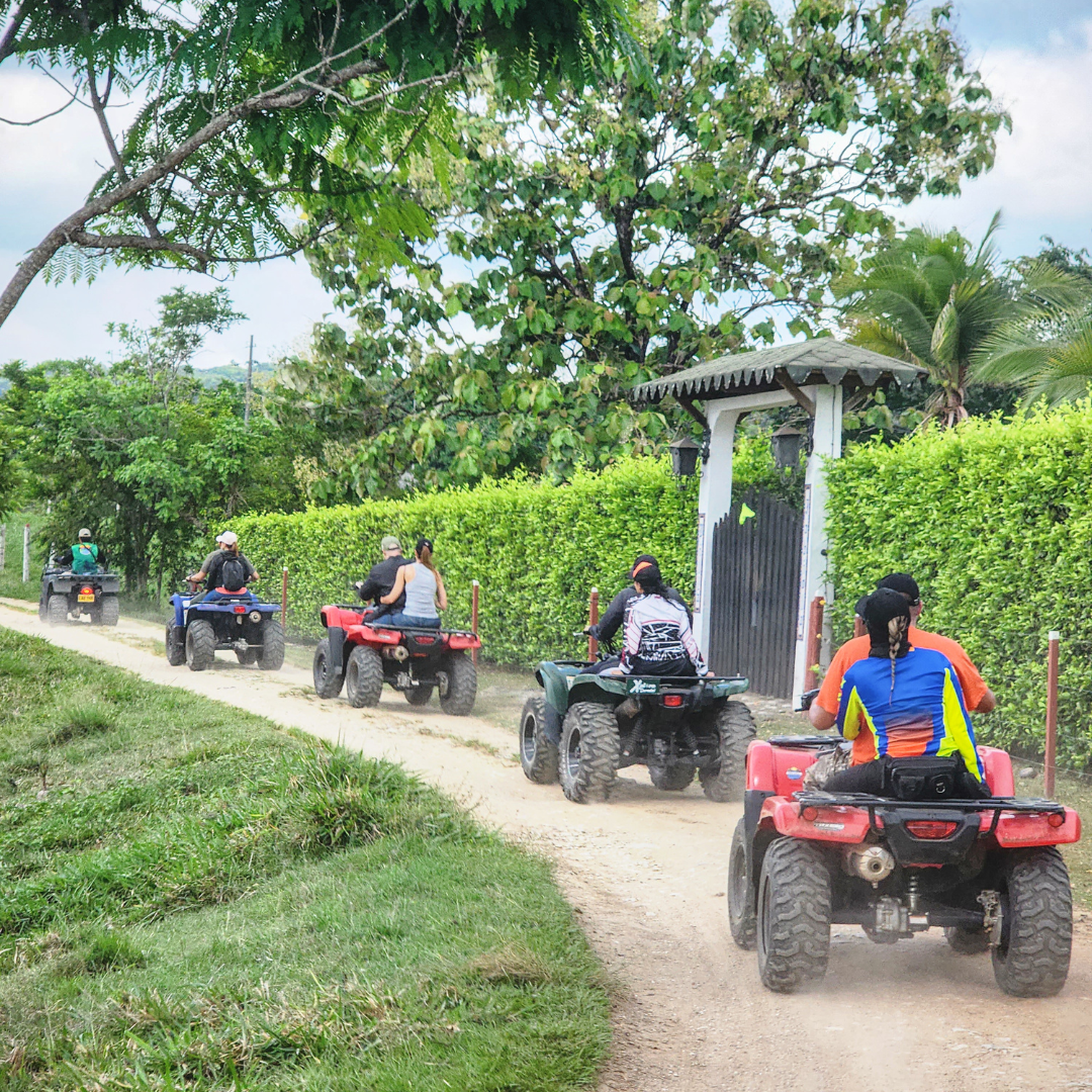 doradal-aventura-en-cuatrimoto-destinos-el-sol-3