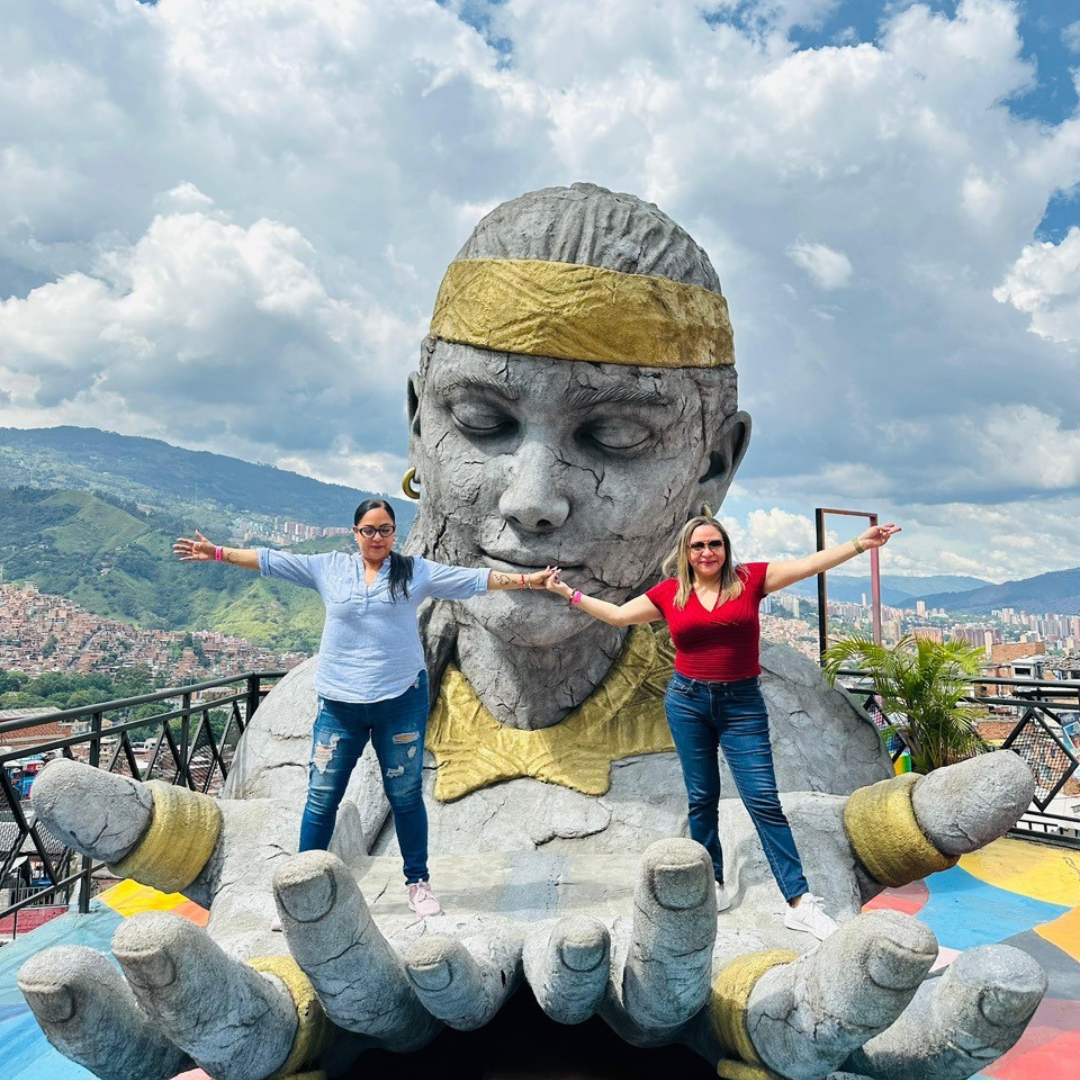 tour-comuna-13-medellin-2
